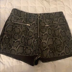 Snake shorts